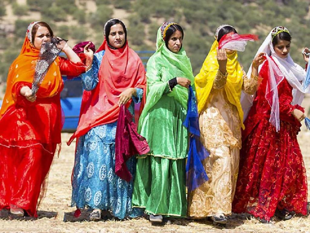 لباس سنتی ایرانی زنانه8