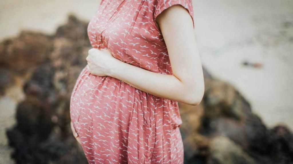 عوارض و خطرات لیزر کردن در دوران بارداری