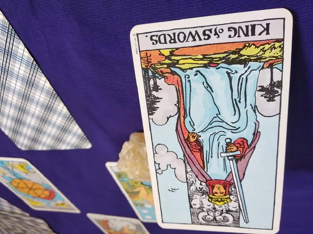 فال تاروت تک کارتی متولدین اردیبهشت