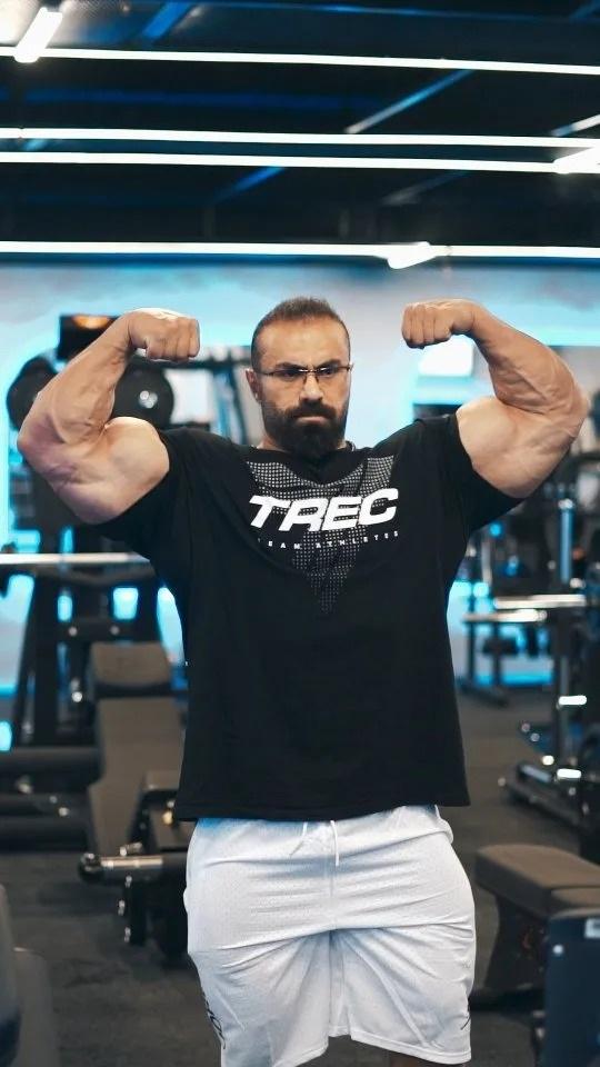 عکس بهروز تابانی در باشگاه