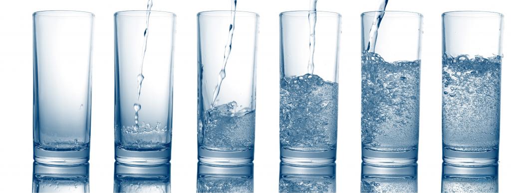 در روز باید چقدر آب بنوشید؟