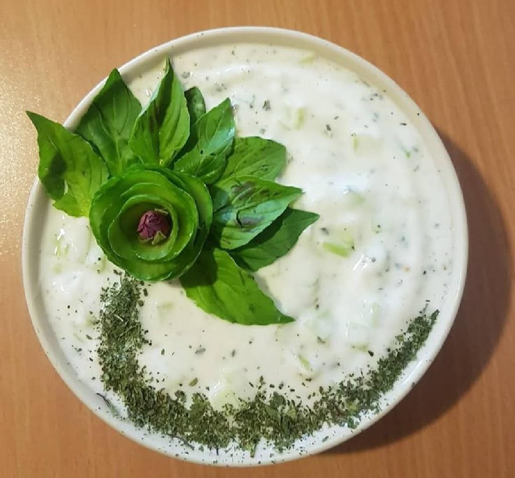 مدل تزیین ماست و خیار ساده 5