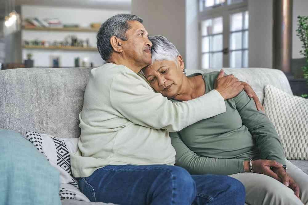 نشانه های کمبود محبت 5