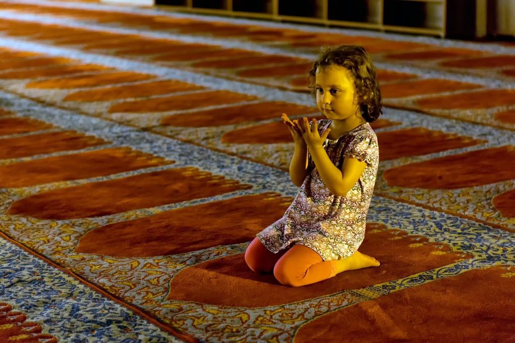 فواید نماز خواندن برای کودکان