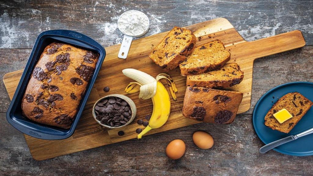 طرز تهیه نان موزی شکلاتی نرم و خوش طعم وانیلی خانگی