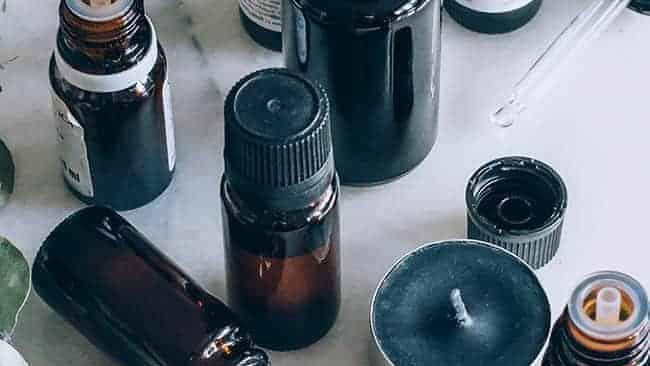 روغن وانیل برای چی خوبه؛ کاربرد اسانس وانیل برای عطر و پوست، مو