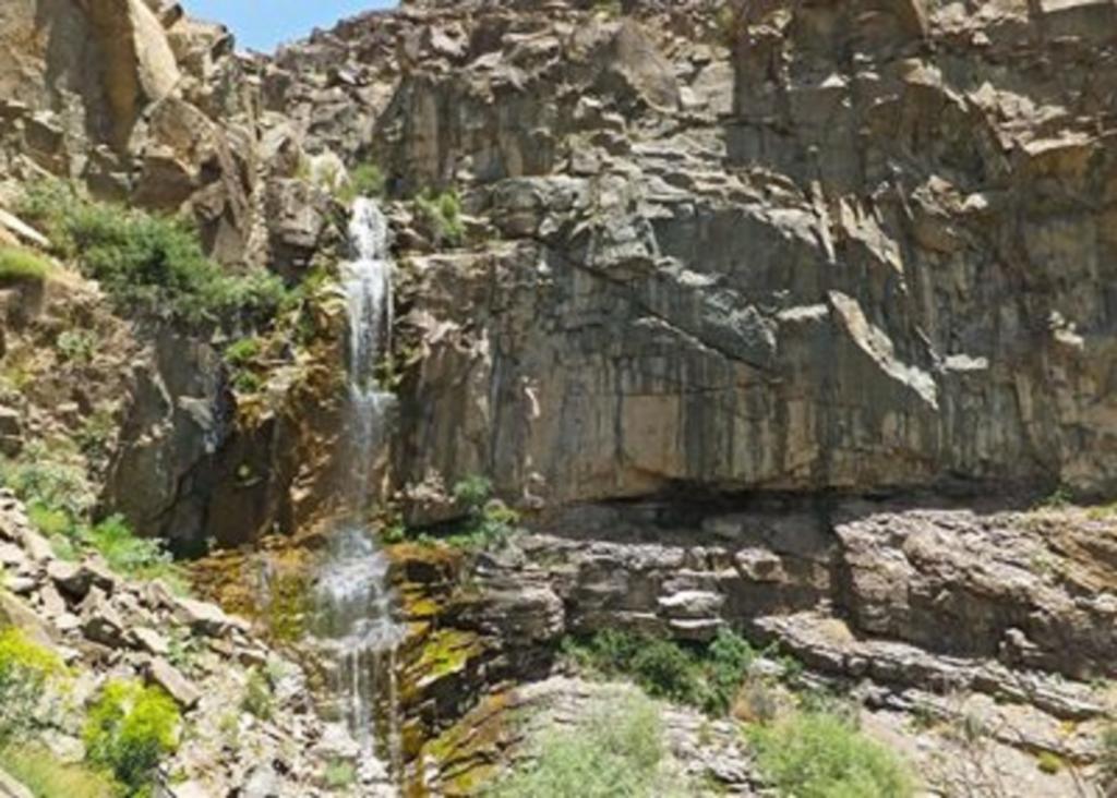 جاهای دیدنی قزوین طبیعت: آبشار ورچر