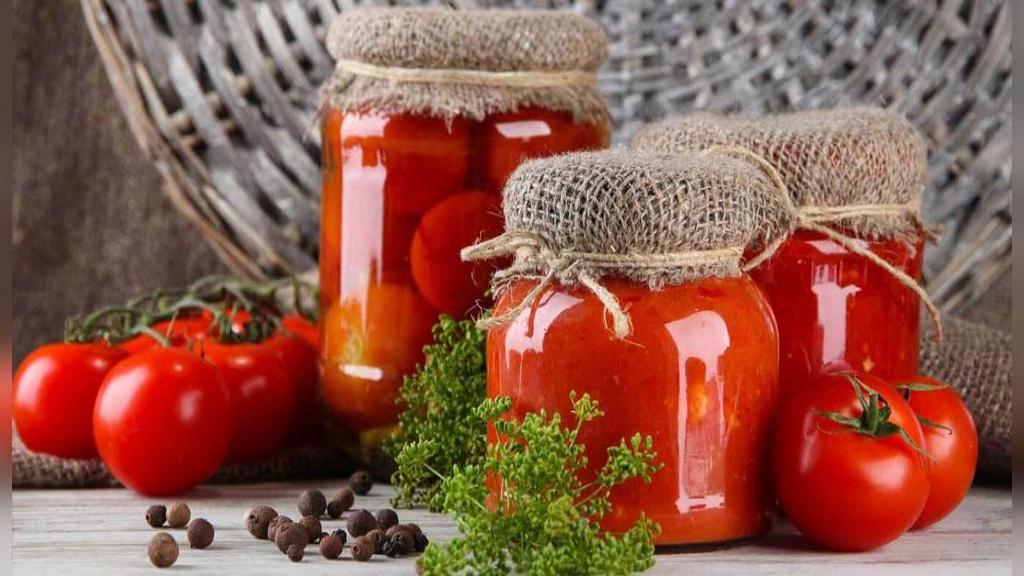 روش نگهداری از گوجه فرنگی در یخچال، فریزر و شیشه به طولانی مدت 