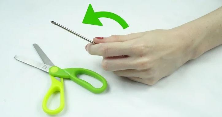 نحوه تیز کردن قیچی کند 17