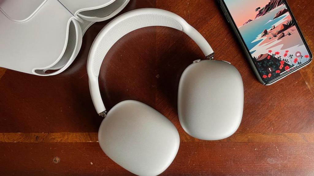 Apple AirPods Max بهترین هدفون برای موسیقی