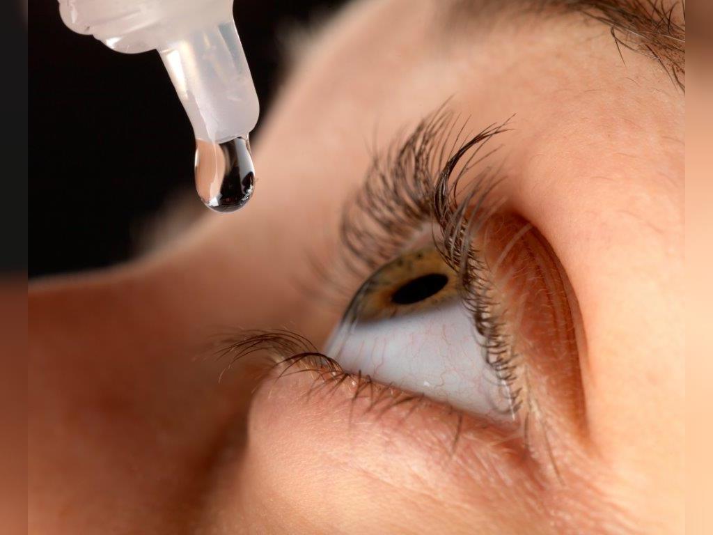 نحوه استفاده از قطره چشم نفازولین (naphazoline)