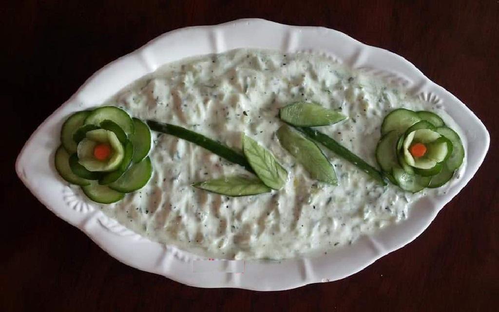 مدل تزیین ماست و خیار ساده 3