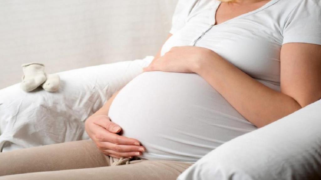 خشکی پوست در دوران بارداری: عوامل، زمان بروز، راه درمان و پیشگیری از آن