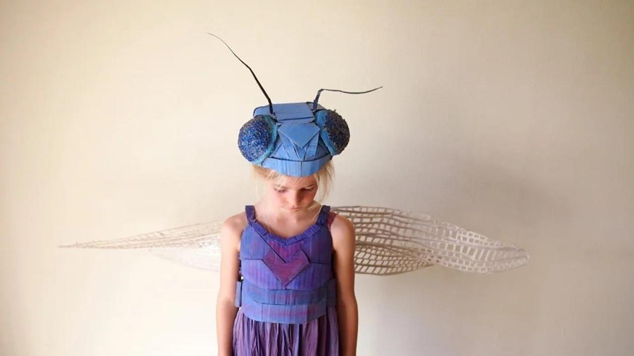 آموزش طرز ساخت لباس سنجاقکی برای کودکان با چوب لباسی مرحله به مرحله