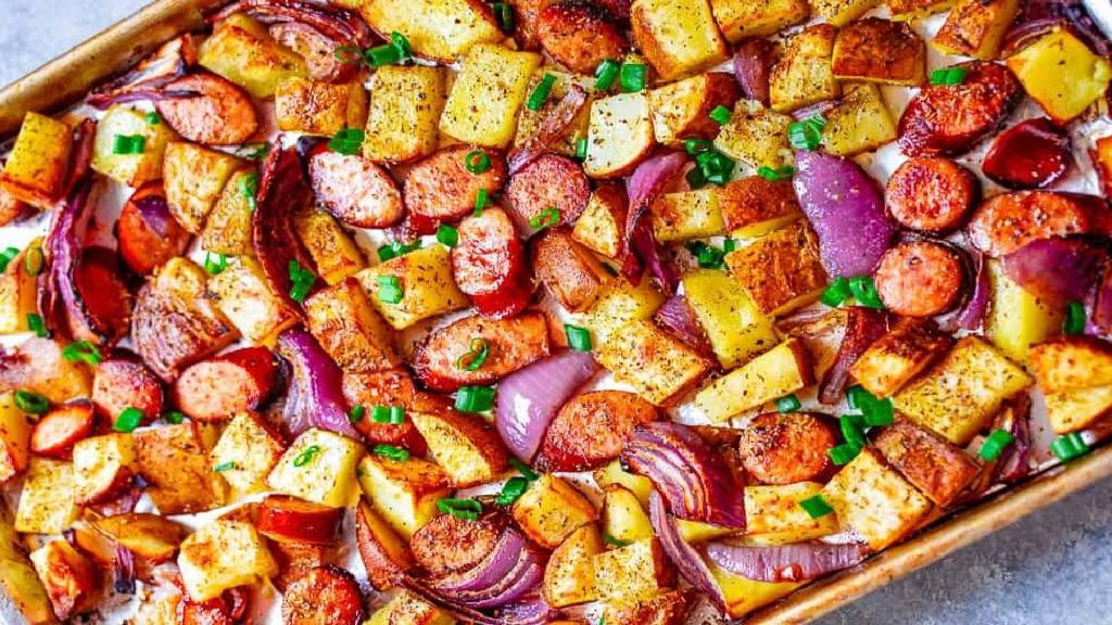 طرز تهیه سوسیس سیب زمینی خوشمزه با فلفل دلمه ای به سبک ایتالیایی