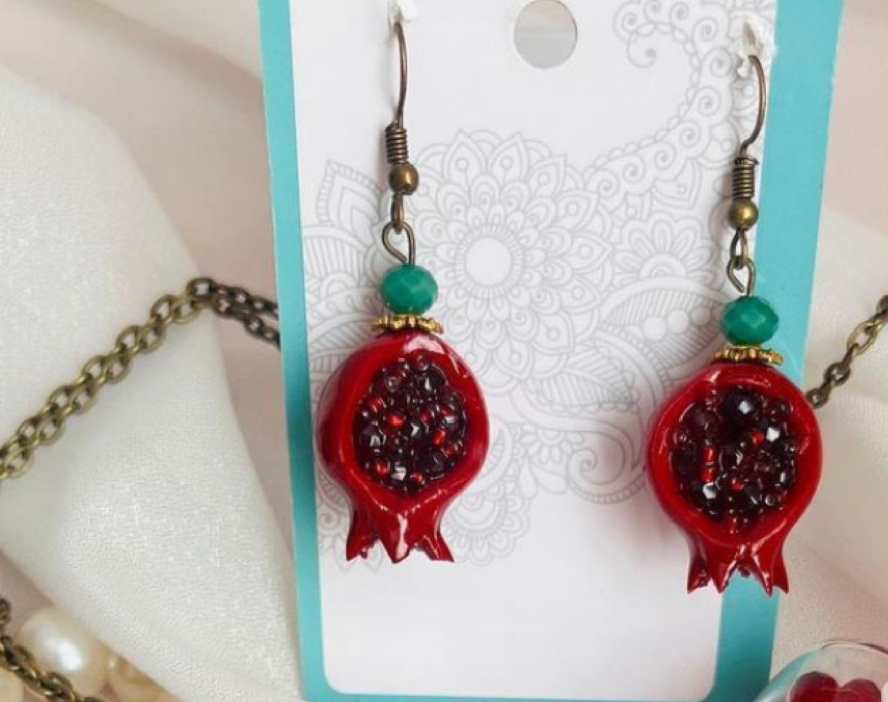 گوشواره انار برای اکسسوری شب یلدا