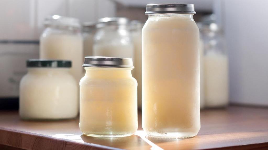 باید و نبایدهای ذخیره سازی شیر مادر: راه های انتخاب بهترین روش، ظرف مناسب و مدت زمان نگهداری