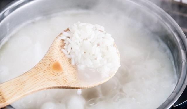 علت شفته شدن برنج کته