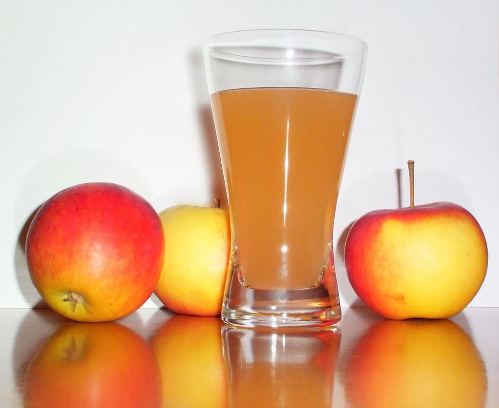 درمان اسهال با آب سیب