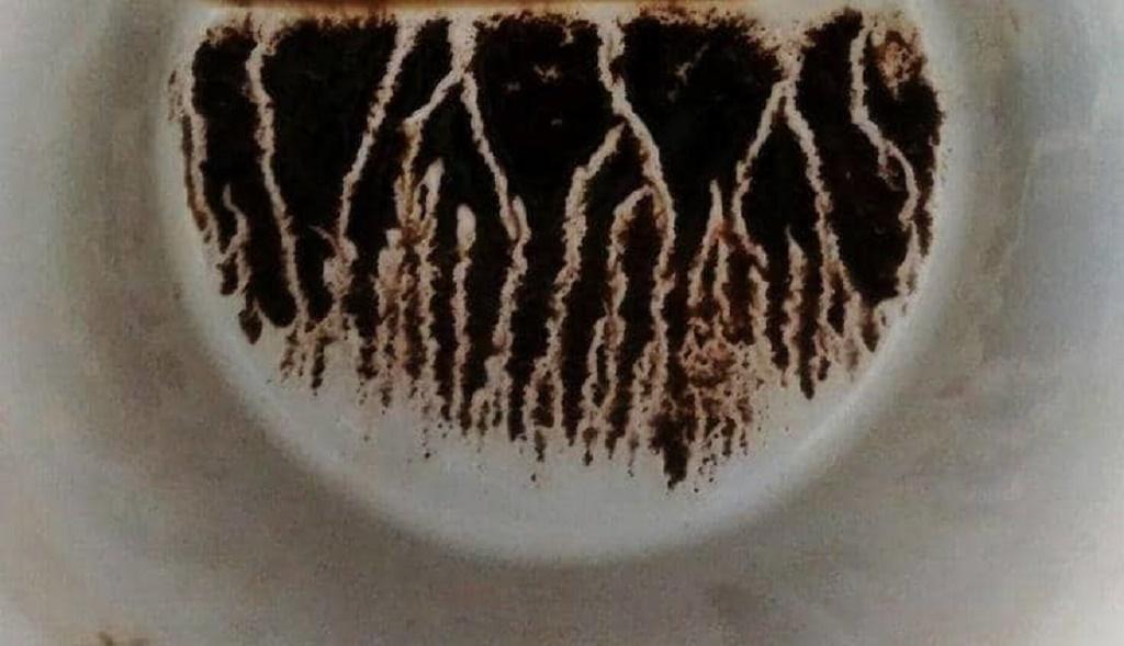 نماد (W) در فال قهوه ترک
