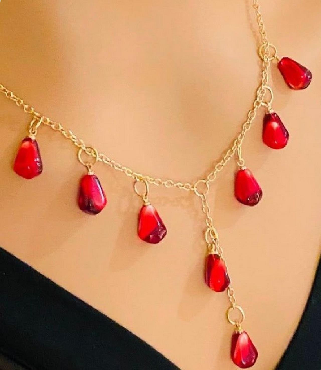 گردنبند قرمز اناری مخصوص شب یلدا