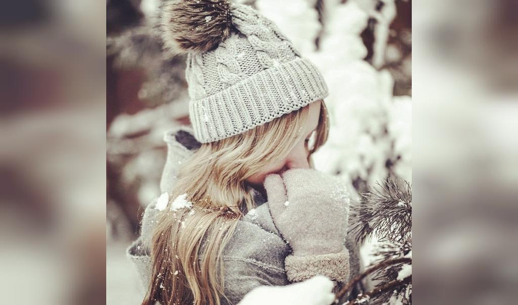 عکس دختر تنها در زمستان