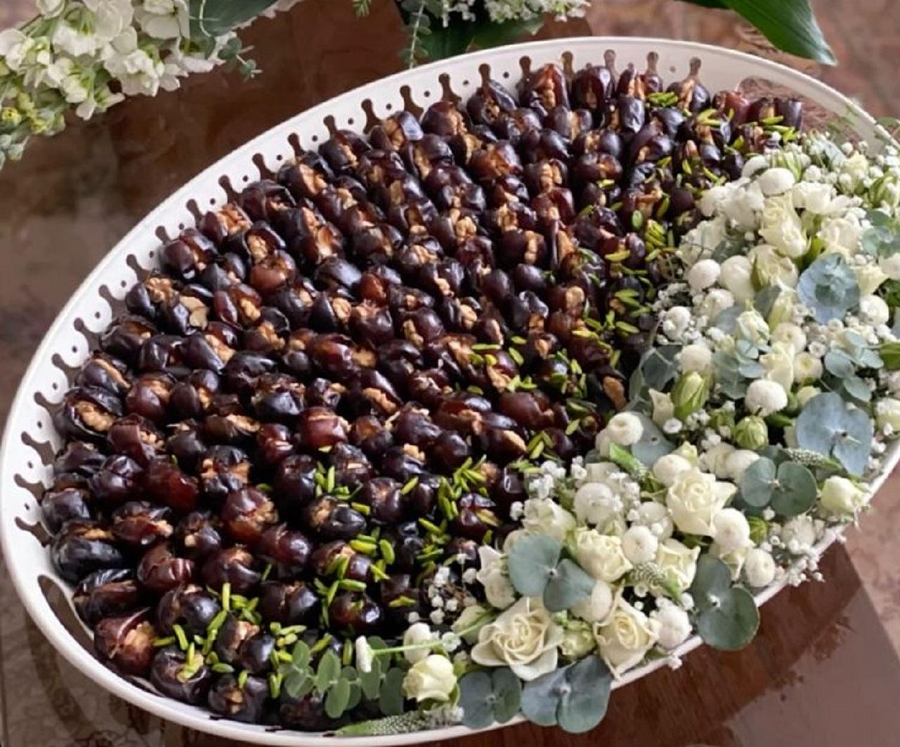 مدل تزیین خرما سر مزار 1