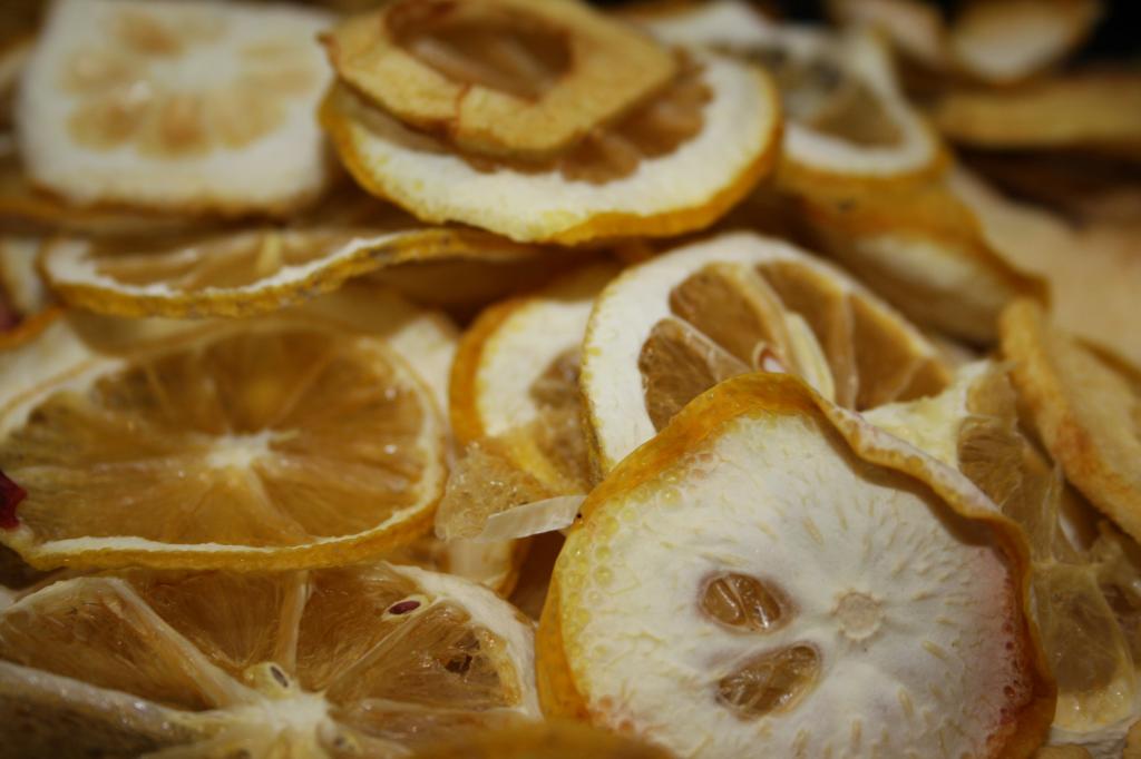طرز تهیه لیمو خشک ورقه ای برای چای در سرخ کن