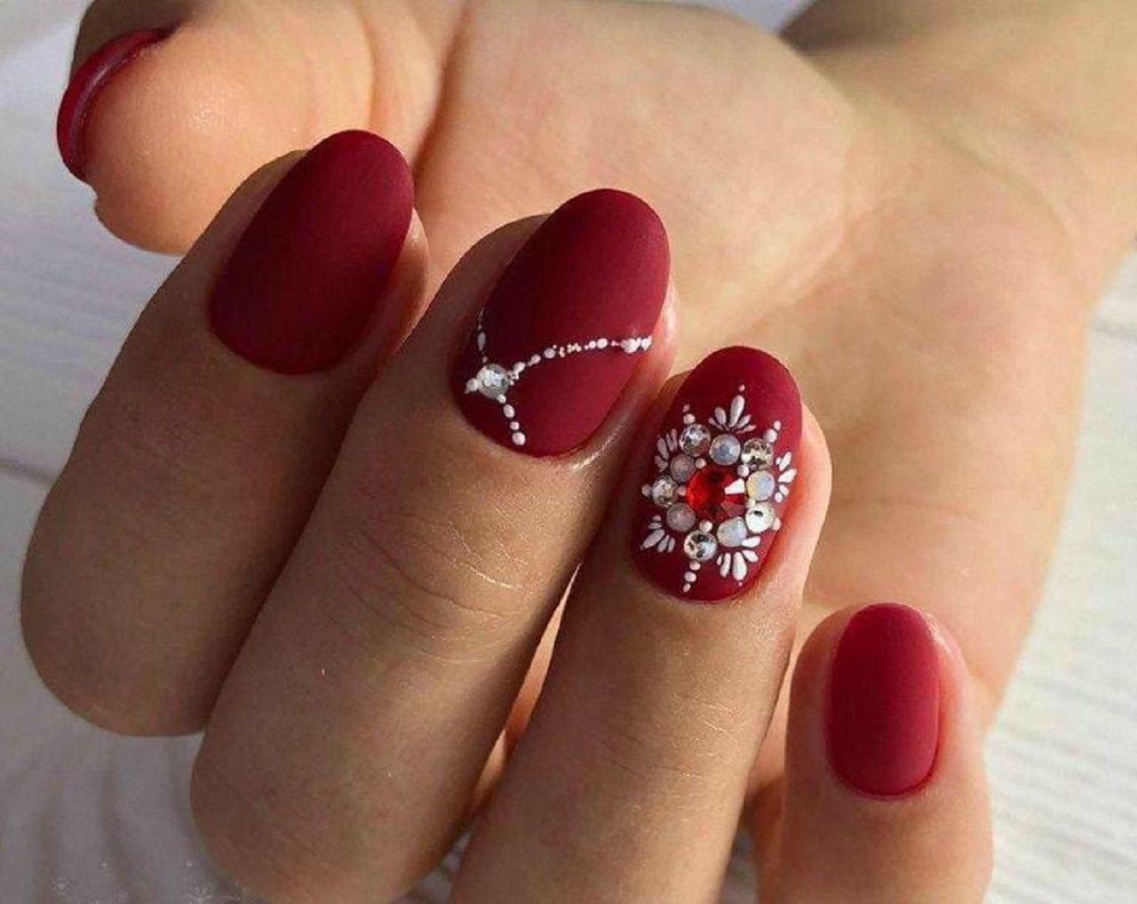 طرح ناخن جواهر زمستانی زرشکی