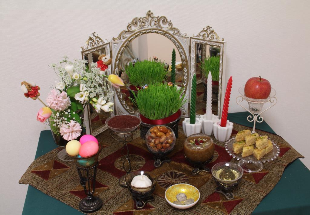 تزیین میز عید نوروز ساده17
