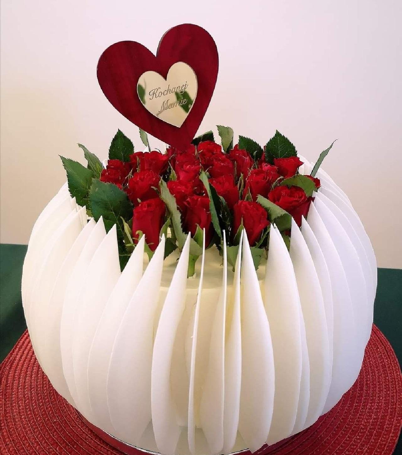 کیک روز زن فانتزی لاکچری