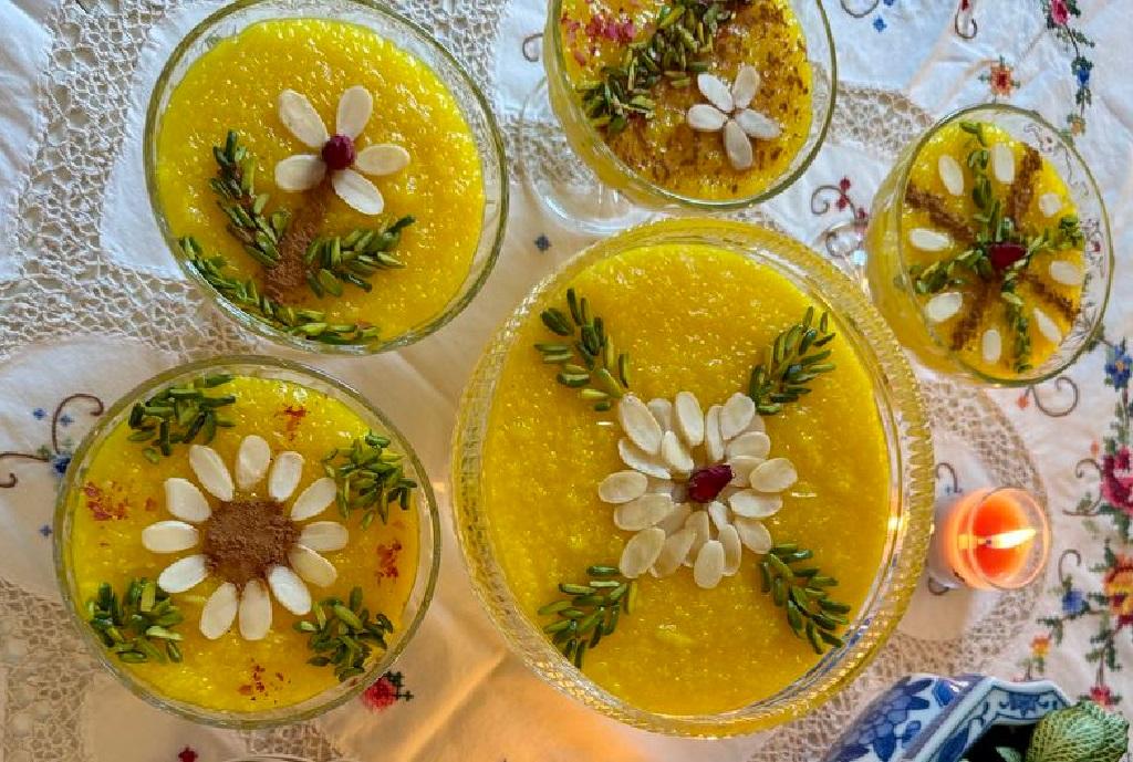 مدل تزیین شله زرد با خلال بادام و پسته 3