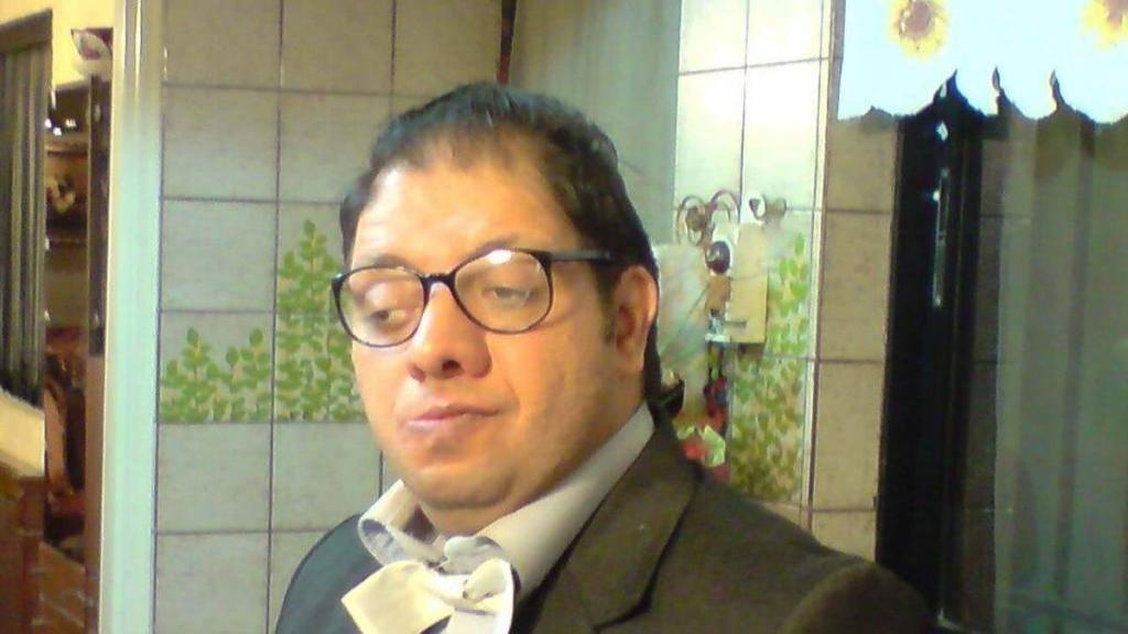 بیوگرافی فرشاد حسینی موحد بازیگر سه دونگ سه دونگ و علت فوت