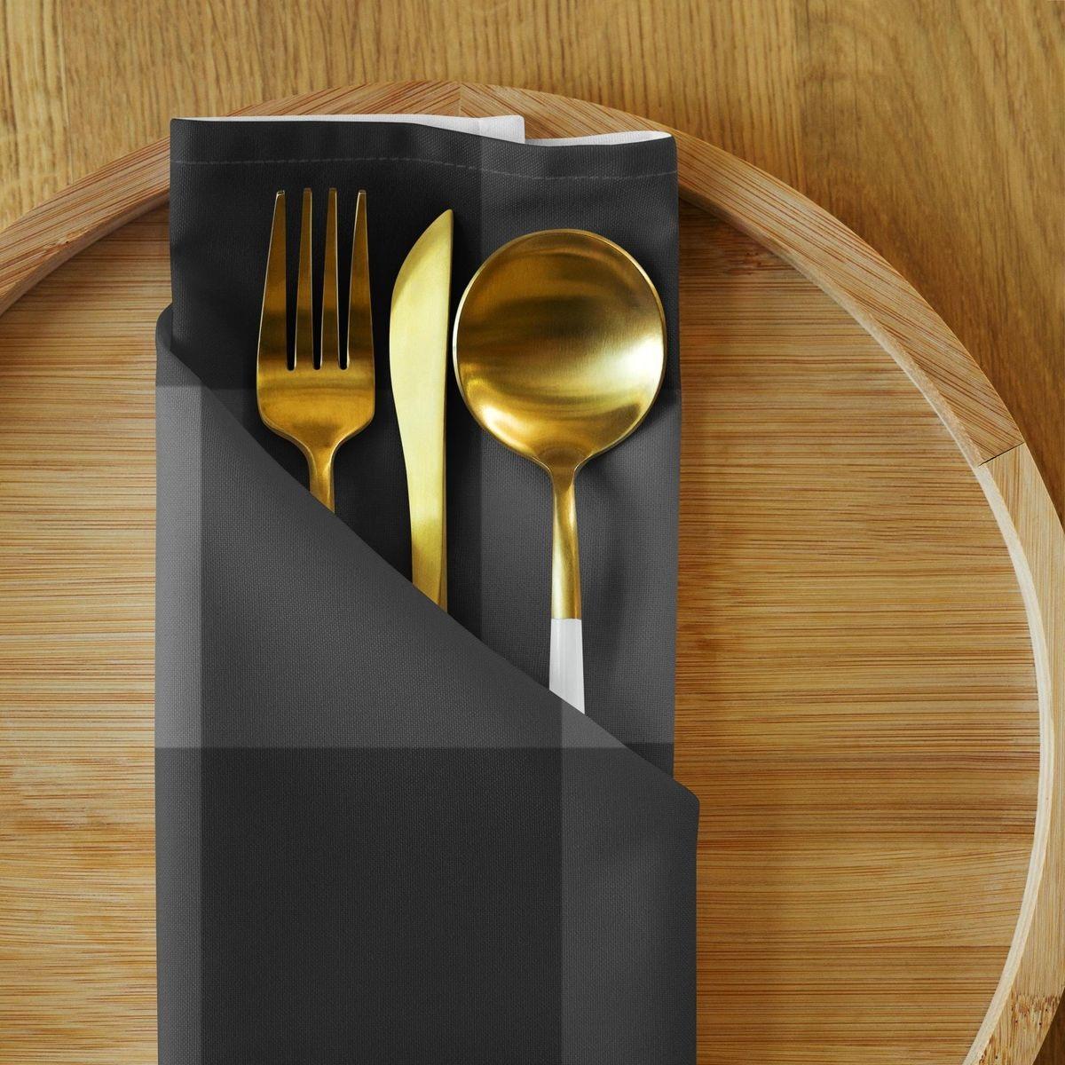 مدل تزیین دستمال سفره برای قاشق و چنگال 3