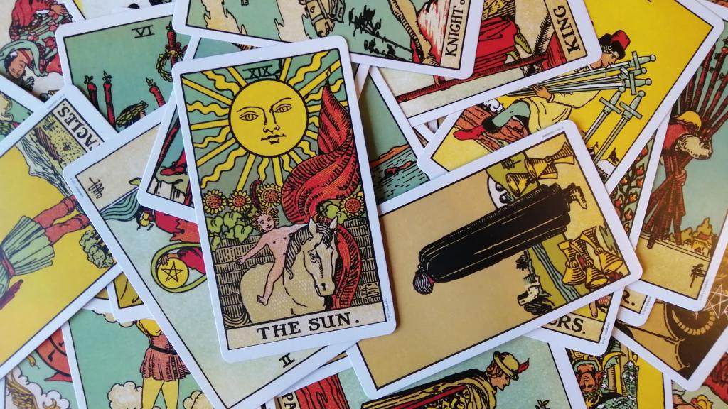معنی کارت خورشید در تاروت کبیر؛ تفسیر دقیق و کامل کارت The Sun