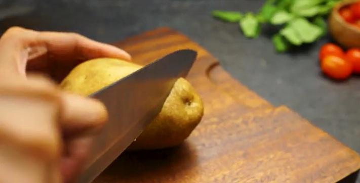 نحوه تیز کردن چاقو با سنگ تیزکن 13