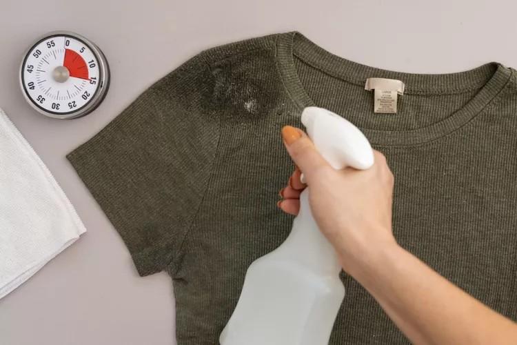 چگونه لکه خردل را از لباس های قابل شستشو پاک کنیم؟4