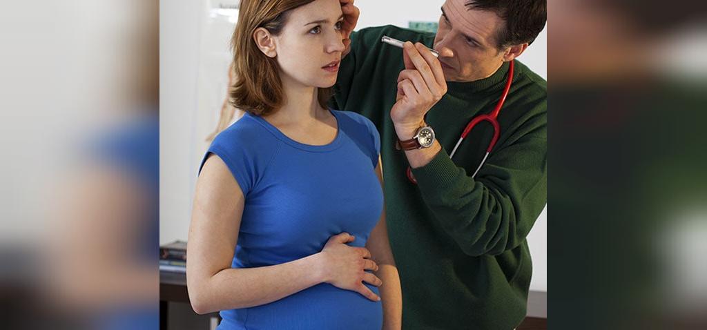 چه زمانی باید برای تاری دید در بارداری به پزشک مراجعه کرد؟