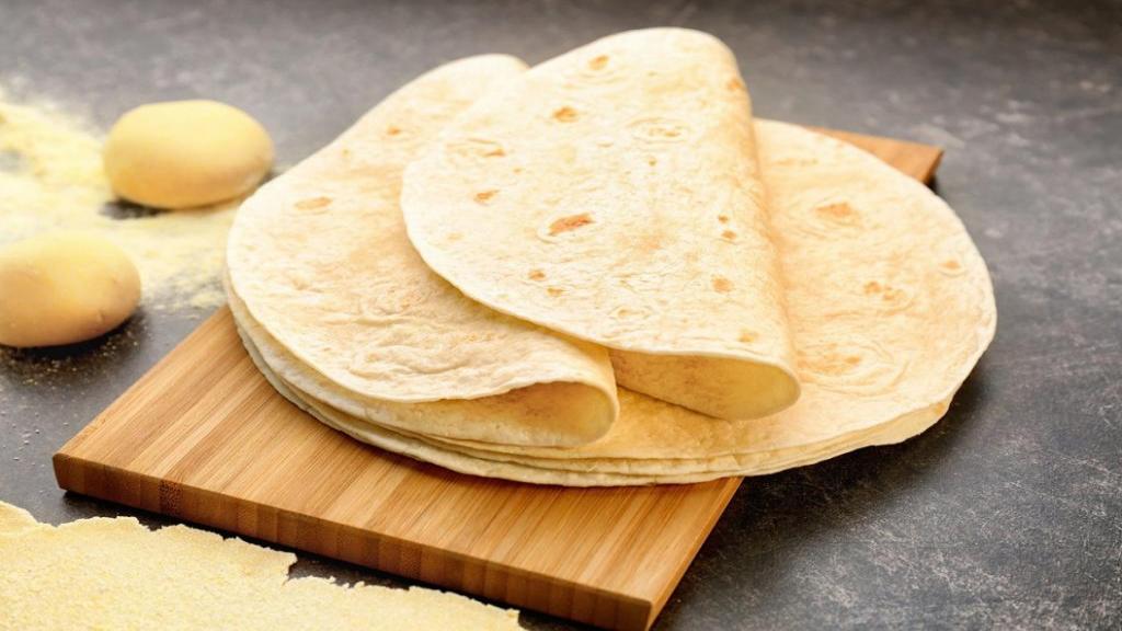 طرز تهیه نان ترتیلا مکزیکی با آرد گندم ساده و خوشمزه در تابه