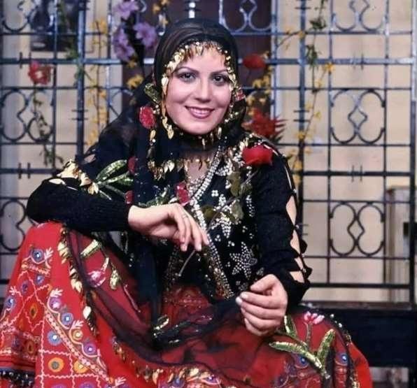 بیوگرافی اکرم بنایی 3