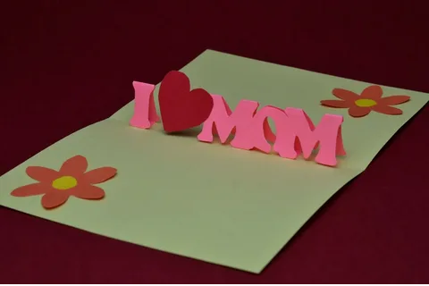 ساخت کارت پستال روز مادر با کاغذ رنگی  4