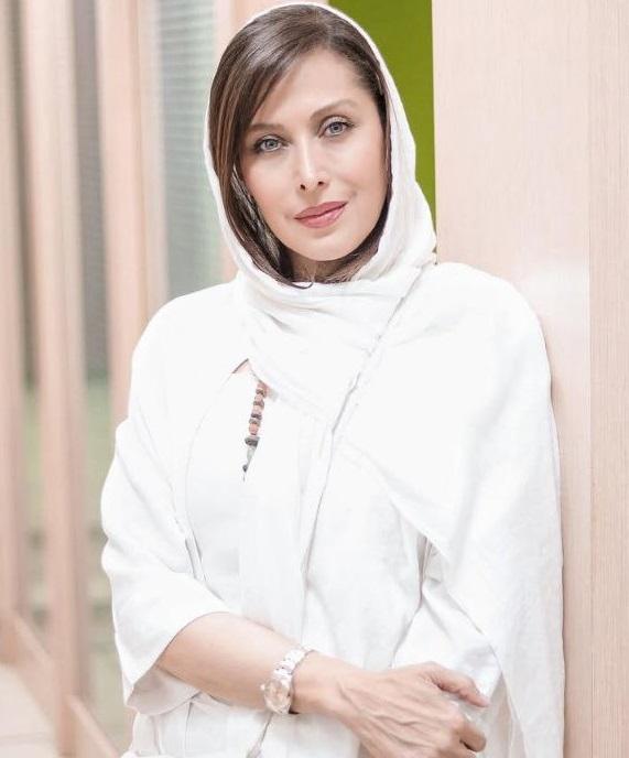 بیوگرافی مهتاب کرامتی 1