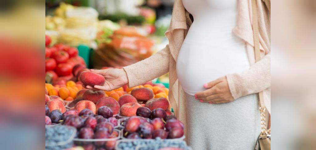 میوه های مفید در دوران بارداری