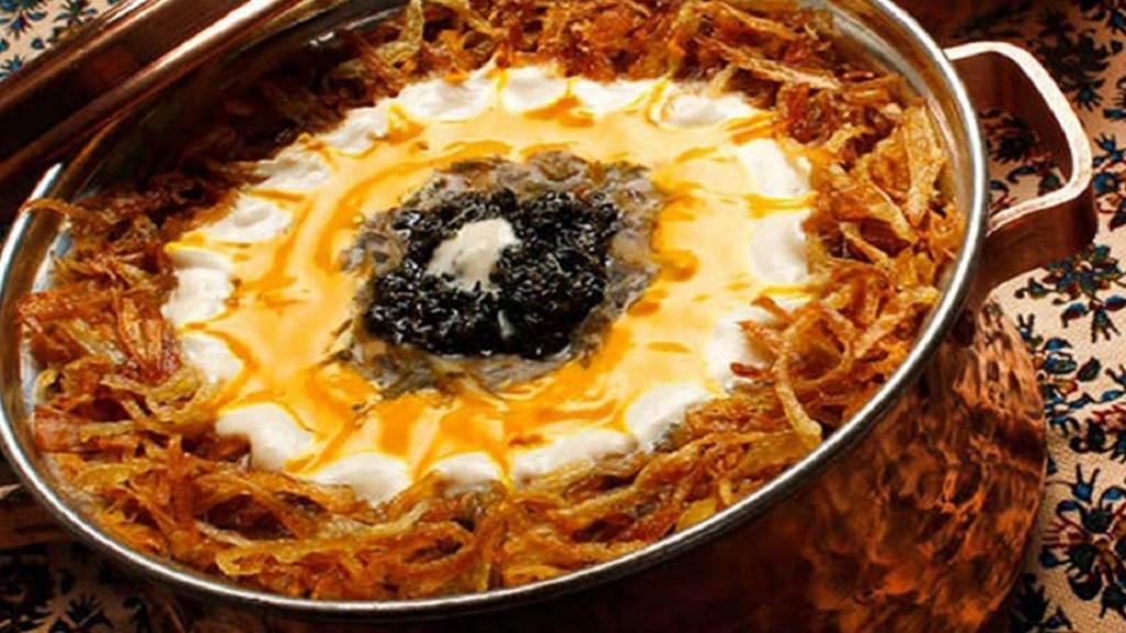 طرز تهیه آش کلم برگ خوشمزه و سنتی به روش تبریزی با هویج