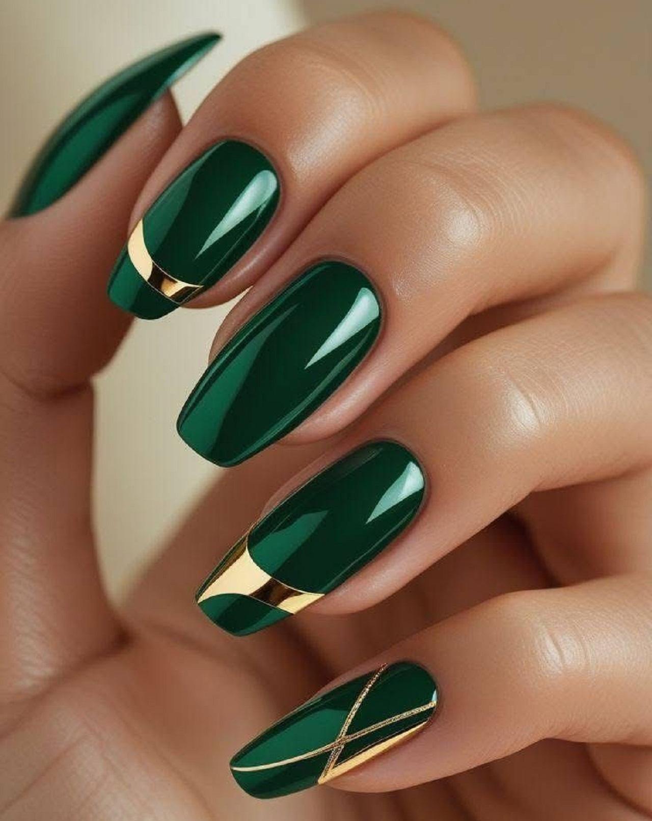 مدل ناخن سبز یلدایی 2