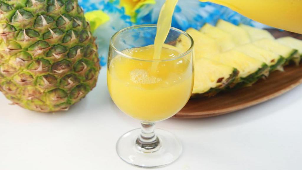 5 فایده فوق العاده آب آناناس برای سلامتی و تداخلات دارویی احتمالی آن