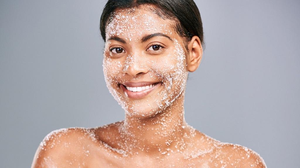 خواص نمک درمانی برای پوست