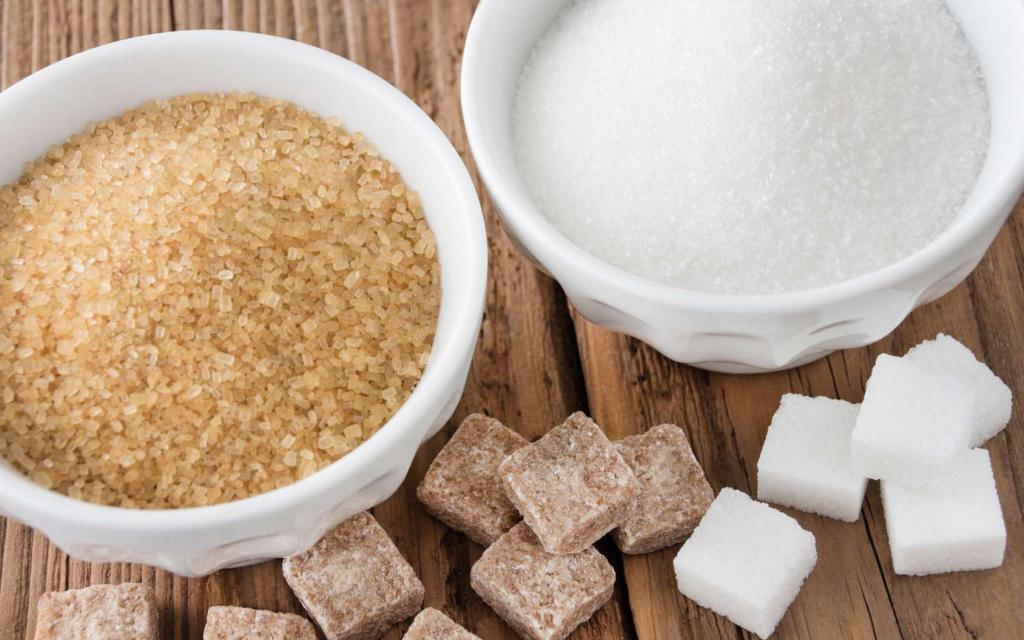 تفاوت شکر قهوه ای و سفید چیست؟