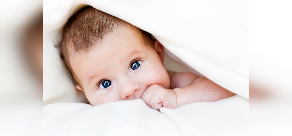 حقیقت نوزادان:رنگ چشم کودک می تواند تغییر کند
