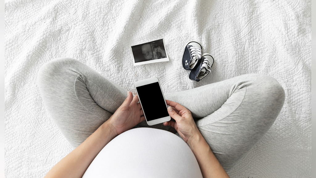 آیا استفاده از تلفن همراه در دوران بارداری برای جنین خطرناک است؟